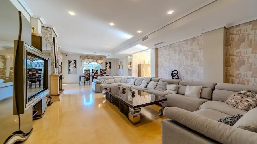 5 bedrooms villa for sale, Torrevieja, Spain No. 734 № 2