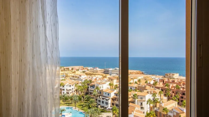 3 bedrooms apartment for sale, Torrevieja, Spain No. 108 № 22