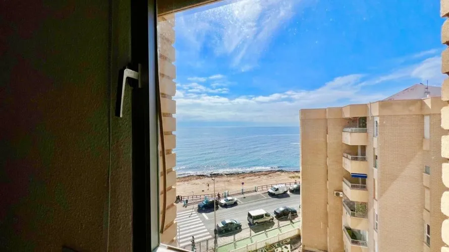 2 bedrooms penthouse for sale, Torrevieja, Spain No. 1024 № 22