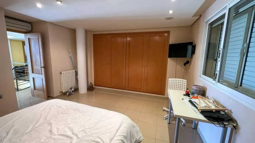 4 bedrooms apartment for sale, Manises, Spain No. 1312 № 16