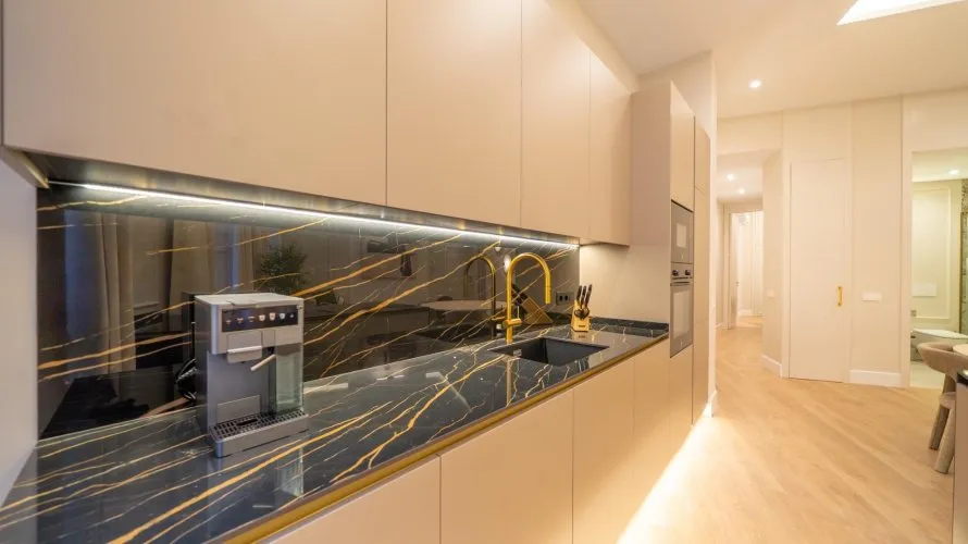 3 bedrooms apartment for sale, Madrid, Spain No. 168 № 16