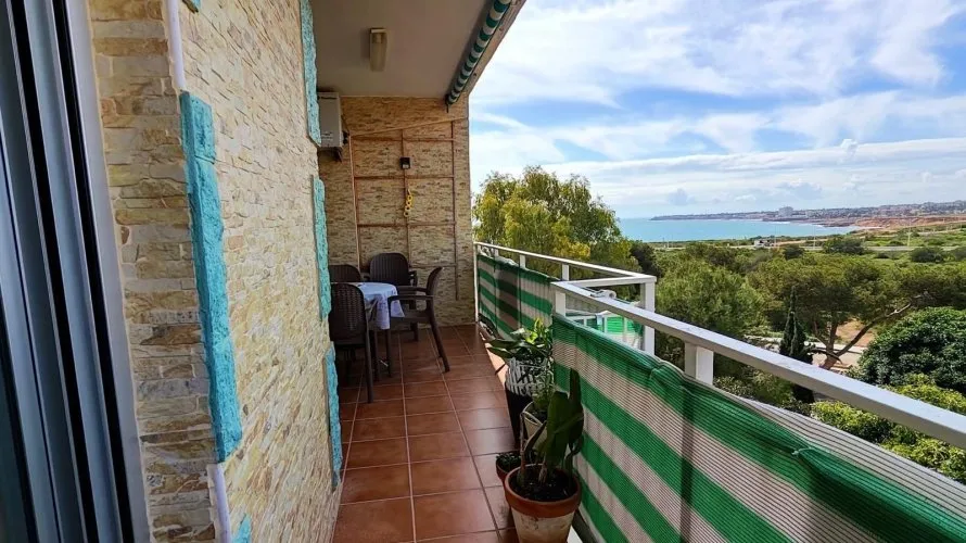2 bedrooms apartment for sale, Torrevieja, Spain No. 1030 № 1