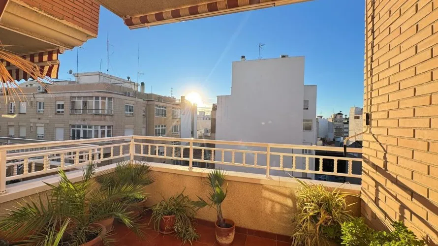 4 bedrooms apartment for sale, Torrevieja, Spain No. 84 № 15