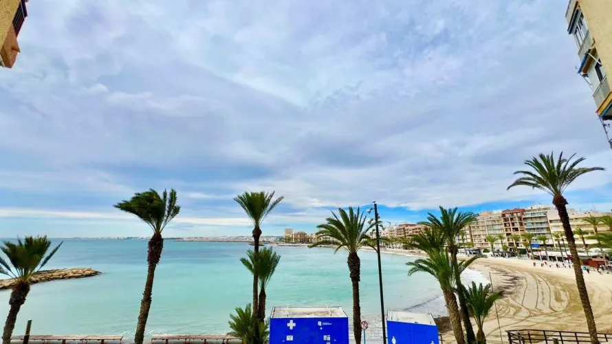 3 bedrooms apartment for sale, Torrevieja, Spain No. 994 № 16
