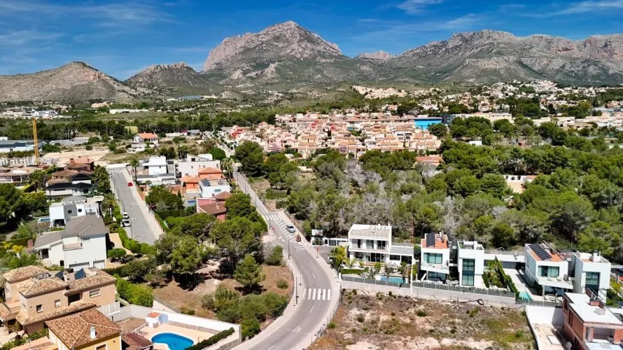 4 bedrooms villa for sale, La Nucia, Spain No. 1152 № 6