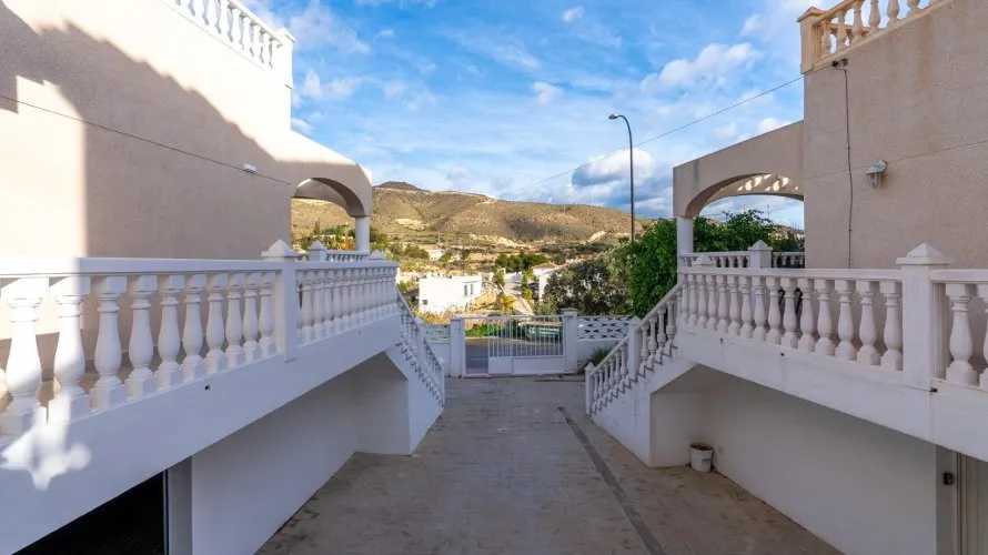 3 bedrooms apartment for sale, El Campello, Spain No. 237 № 7