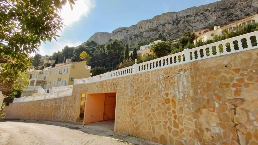 8 bedrooms villa for sale, Maryvilla, Spain No. 408 № 9