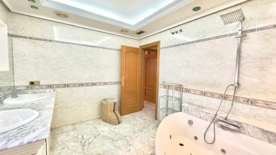 2 bedrooms penthouse for sale, Torrevieja, Spain No. 964 № 16
