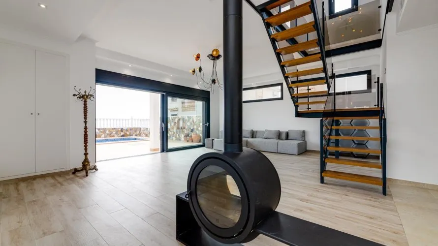 4 bedrooms villa for sale, Torrevieja, Spain No. 462 № 1