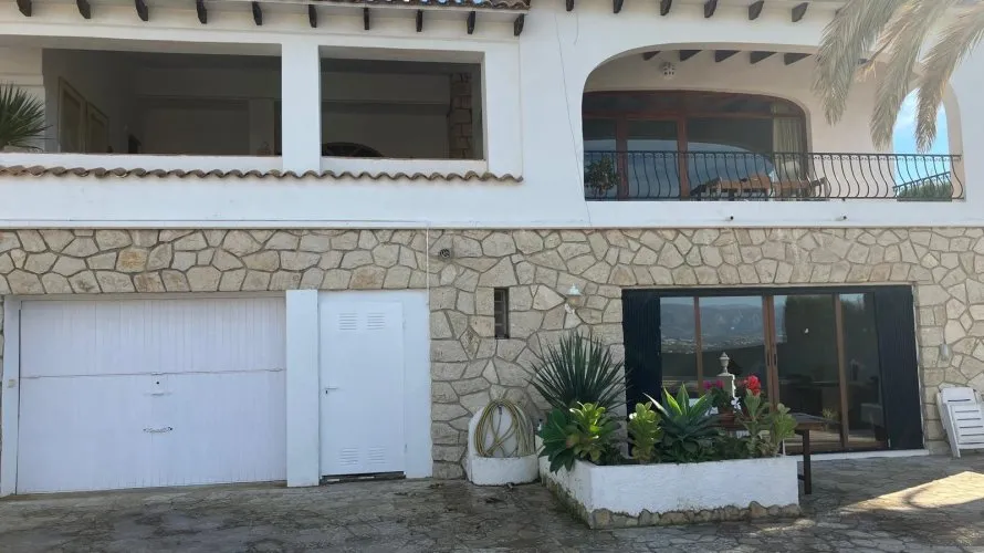 4 bedrooms villa for sale, Albir, Spain No. 586 № 1