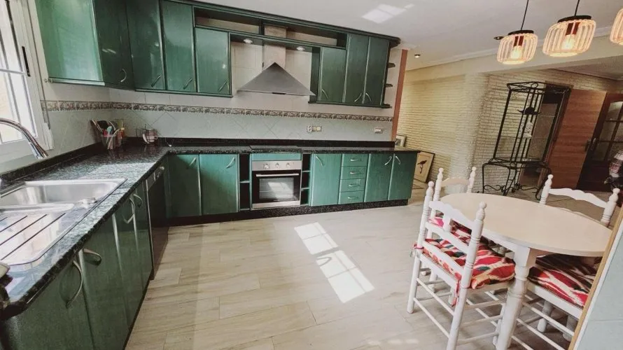 5 bedrooms villa for sale, Torrevieja, Spain No. 716 № 16