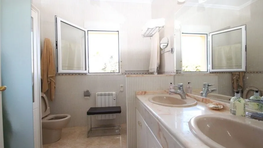 5 bedrooms villa for sale, Cabo Roig, Spain No. 563 № 18