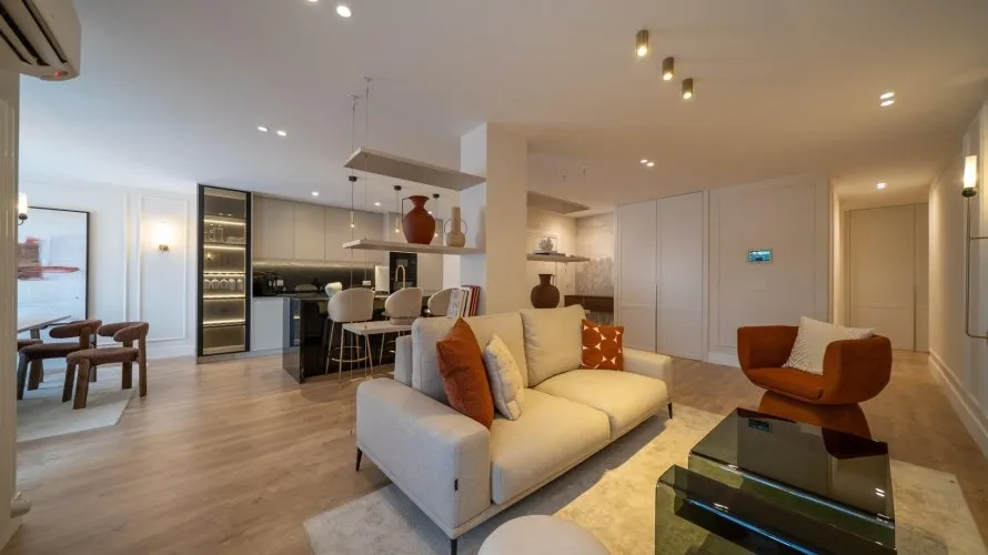 3 bedrooms apartment for sale, Madrid, Spain No. 921 № 1
