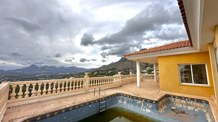 5 bedrooms villa for sale, Zona Altea Hills, Spain No. 498 № 3