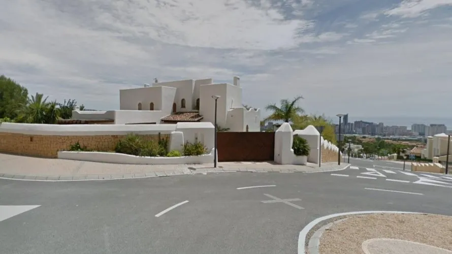 5 bedrooms villa for sale, Finestrat, Spain No. 1174 № 3
