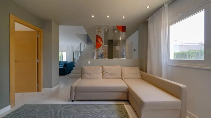 4 bedrooms villa for sale, Albir, Spain No. 539 № 7