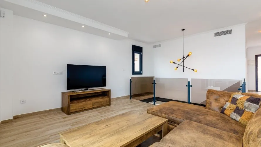 4 bedrooms villa for sale, Torrevieja, Spain No. 462