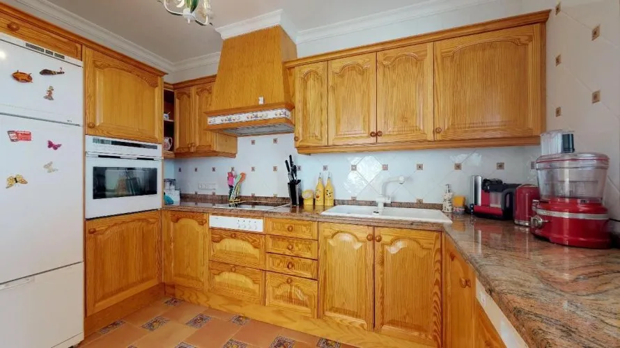 7 bedrooms villa for sale, Maryvilla, Spain No. 397 № 6