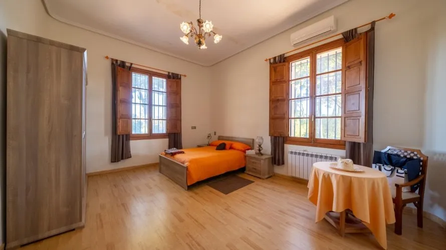7 bedrooms house for sale, Mutxamel, Spain No. 658 № 26