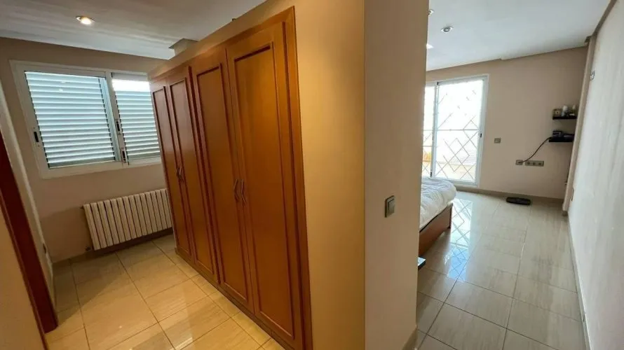 4 bedrooms apartment for sale, Manises, Spain No. 1312 № 15