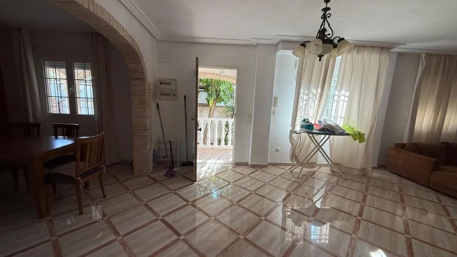 3 bedrooms house for sale, Torrevieja, Spain No. 1052 № 23