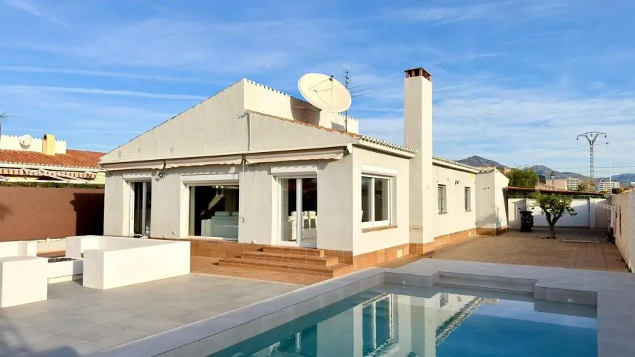 3 bedrooms apartment for sale, El Campello, Spain No. 1013 № 3
