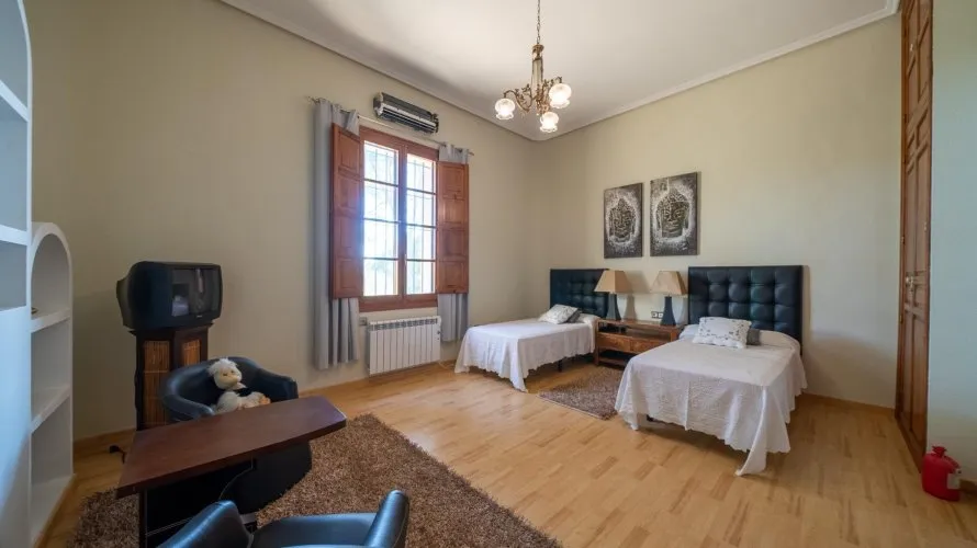7 bedrooms house for sale, Mutxamel, Spain No. 658 № 24