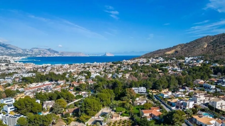 4 bedrooms villa for sale, Albir, Spain No. 817