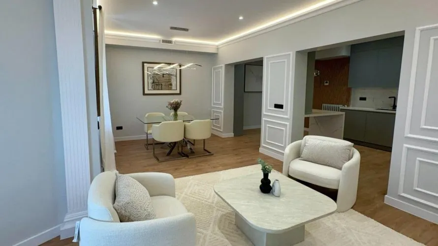 2 bedrooms apartment for sale, Madrid, Spain No. 1033 № 1