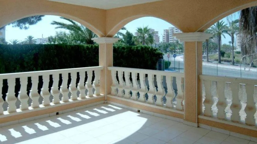 3 bedrooms villa for sale, La Manga del Mar Menor, Spain No. 268 № 2