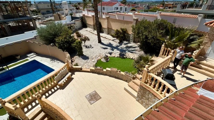 5 bedrooms villa for sale, Ciudad Quesada, Spain No. 1082 № 1