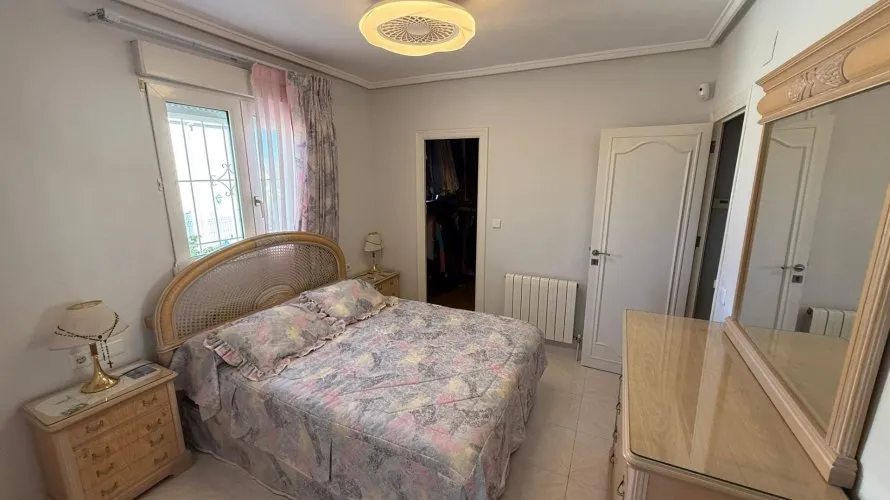 4 bedrooms villa for sale, Villamartin, Spain No. 1097 № 20