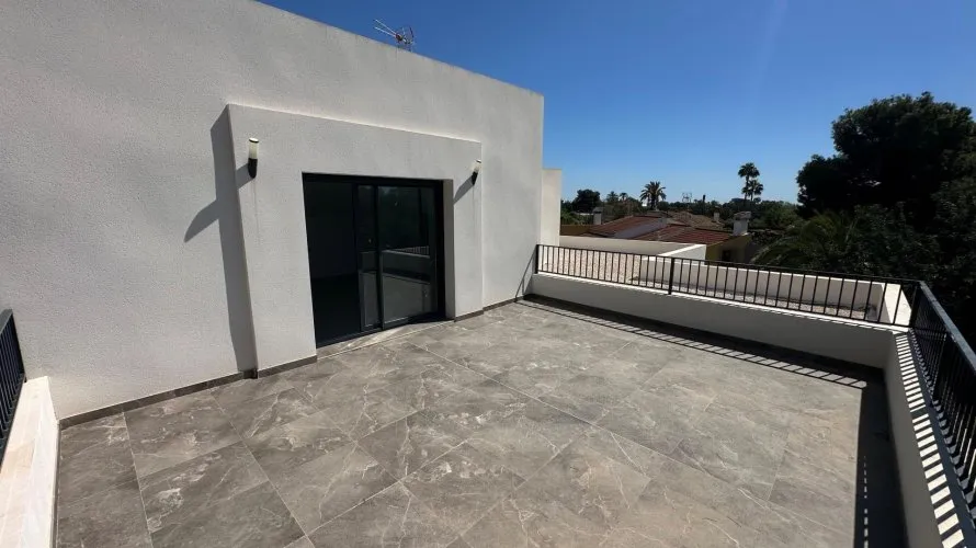 5 bedrooms villa for sale, San Vicente del Raspeig, Spain No. 1106