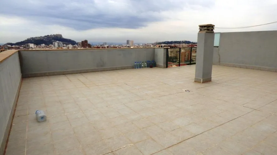 4 bedrooms penthouse for sale, Alicante, Spain No. 129 № 1