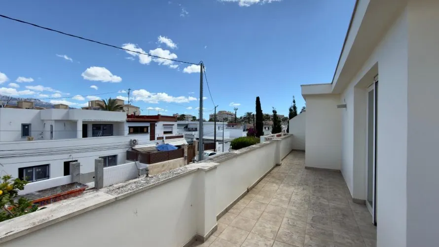 4 bedrooms house for sale, Albir, Spain No. 1165 № 3