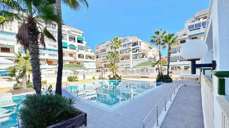 1 bedroom apartment for sale, Torrevieja, Spain No. 1021 № 16