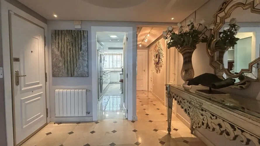 3 bedrooms apartment for sale, Benidorm, Spain No. 695 № 1