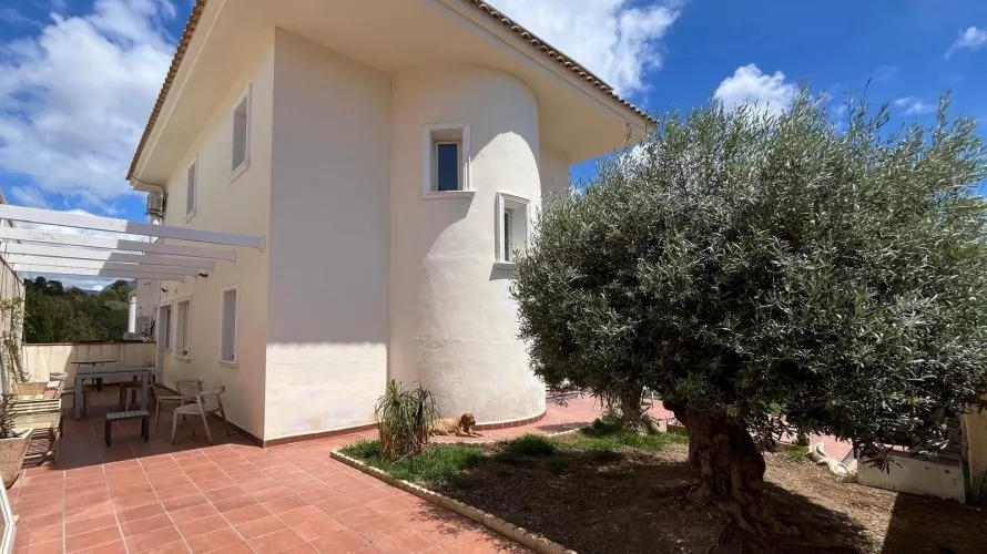 4 bedrooms apartment for sale, L'Alfàs del Pi, Spain No. 1023