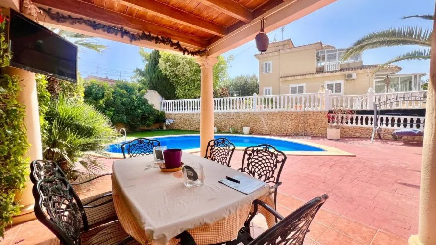 3 bedrooms villa for sale, Torrevieja, Spain No. 120 № 15