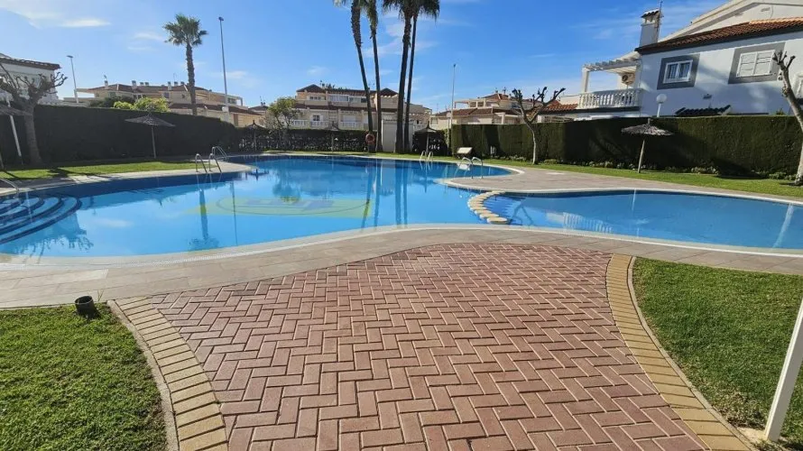 4 bedrooms penthouse for sale, Torrevieja, Spain No. 641 № 20