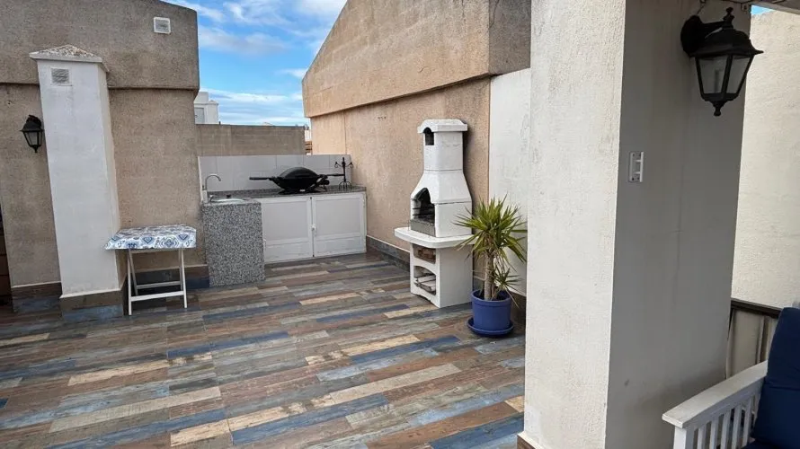 2 bedrooms penthouse for sale, Nueva Torrevieja, Spain No. 990 № 11