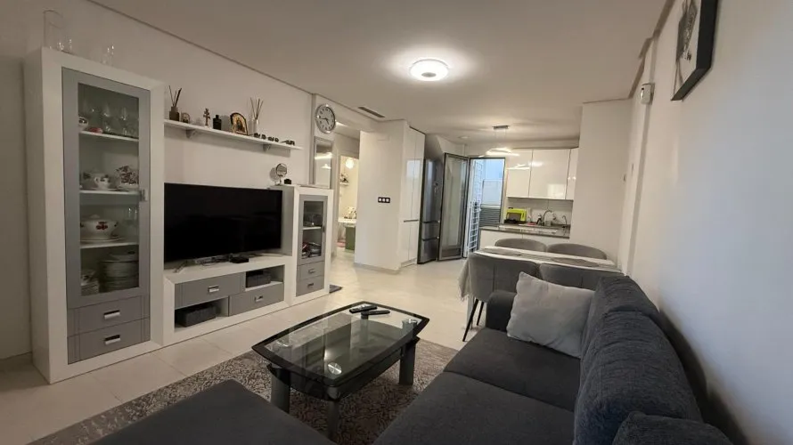 3 bedrooms apartment for sale, Torrevieja, Spain No. 167 № 1
