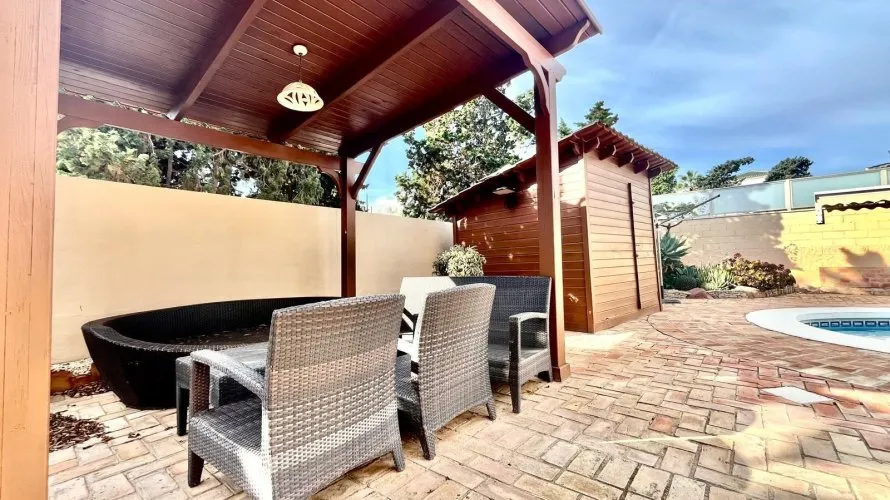 4 bedrooms villa for sale, Torrevieja, Spain No. 229 № 8
