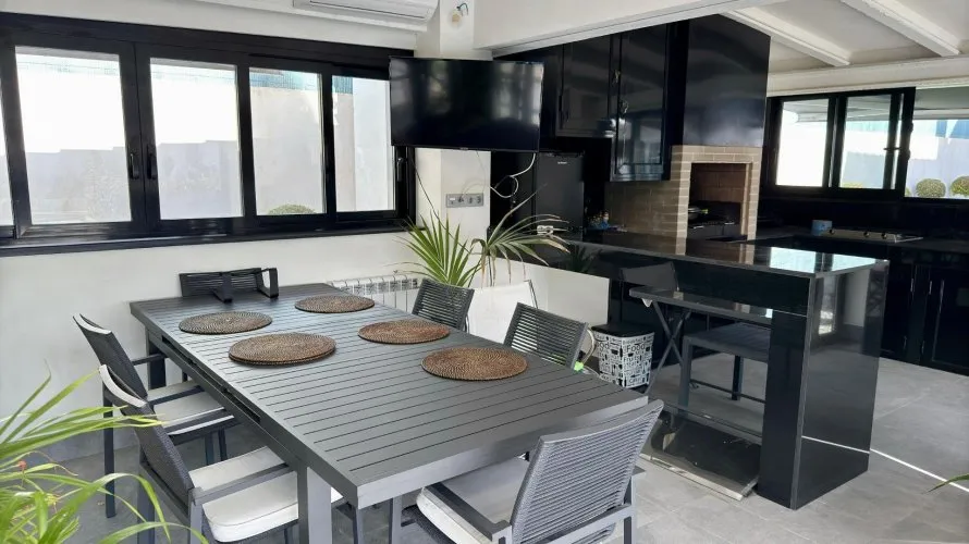 5 bedrooms villa for sale, San Juan, Spain No. 669 № 11