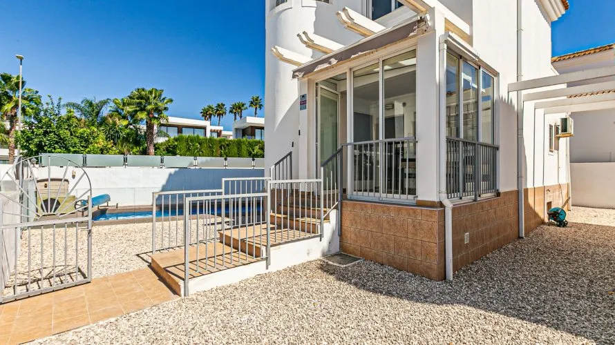 143m² villa for sale, San Fulgencio, Spain No. 1064 № 1