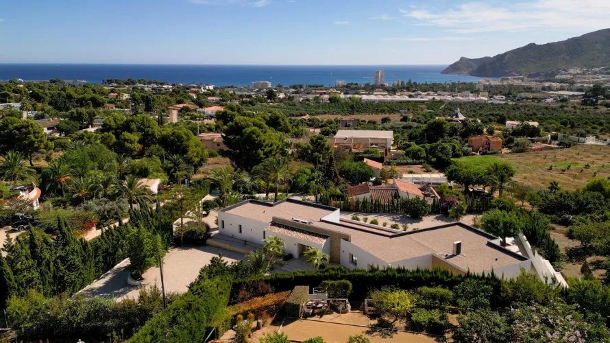 4 bedrooms villa for sale, Altea, Spain No. 491 № 2