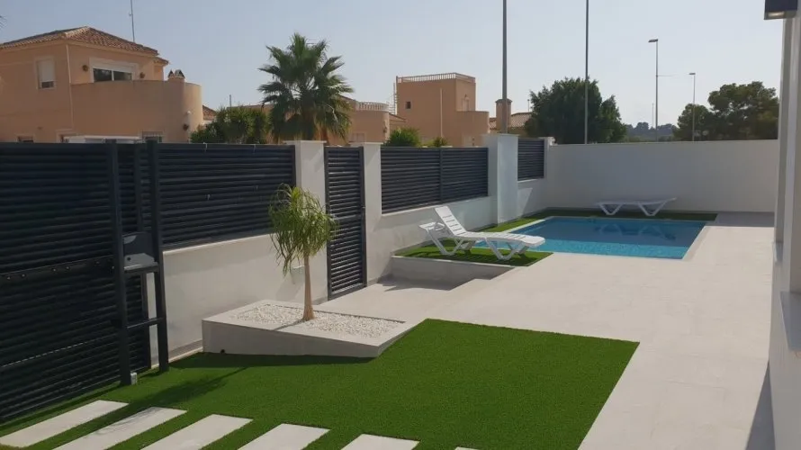 3 bedrooms villa for sale, Pinar De Campoverde, Spain No. 345 № 20