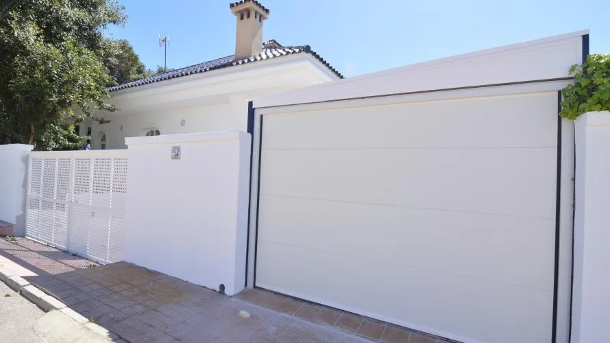 4 bedrooms villa for sale, Torrevieja, Spain No. 113 № 16