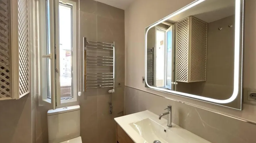 2 bedrooms apartment for sale, Madrid, Spain No. 1039 № 24