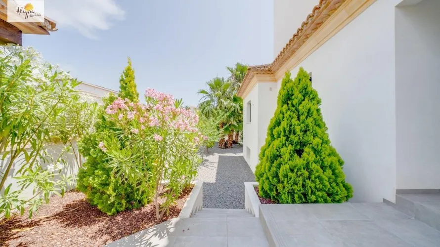 5 bedrooms villa for sale, Calpe, Spain No. 443 № 2